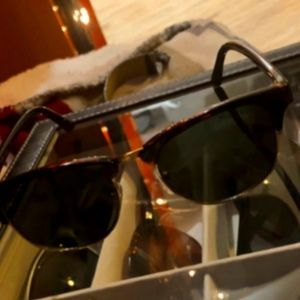 Tommy Hilfiger lens sunglasses